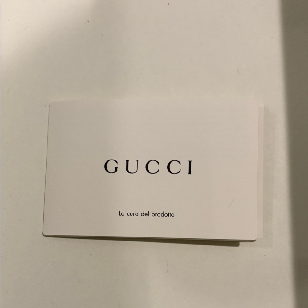 Gucci Navy & Beige GG Supreme Low-Top Sneakers - Picture 5 of 5